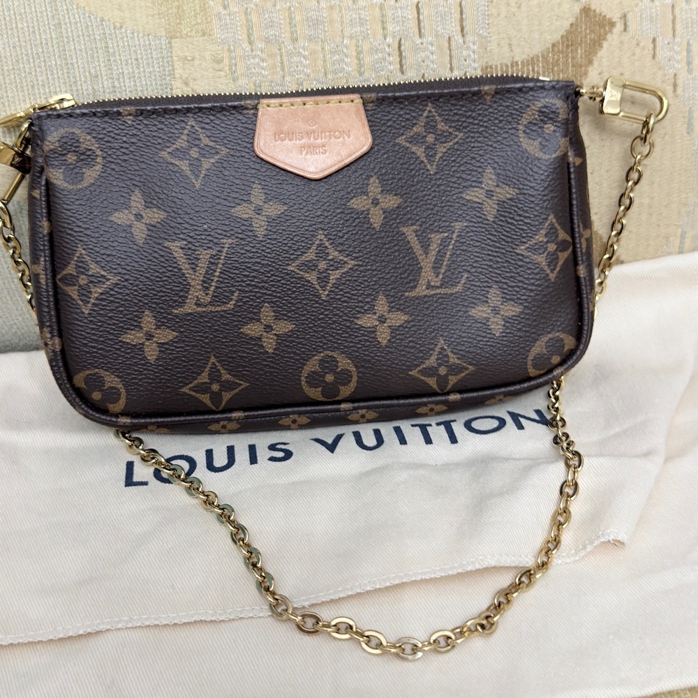 Louis Vuitton mini Pochette Accessoires Pouch